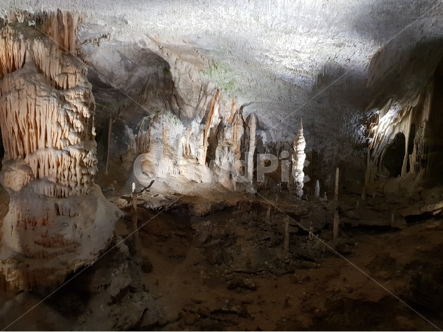 포스토니아동굴,슬로베니아동굴,세계두번째동굴,동굴내부,postonja,postojnskajama,cave,종유석,석순,석주,포스토니아,자연,풍경,nature,landscape,동굴,art,미술,painting,그림