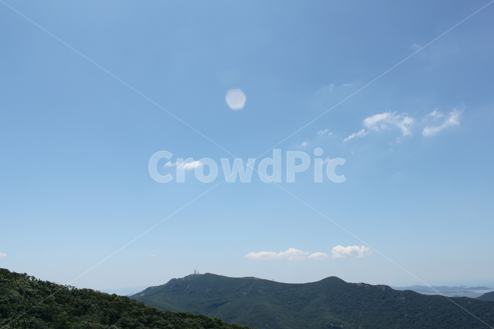 하늘,구름,자연,풍경,항공촬영,흰구름,뭉게구름,파랑,블루,파란색,산,먼산,언덕,산꼭대기,산정상,정상,녹색,그린,초록색,숲,먼,항공뷰,한국,대한민국,두륜산,전라남도,전남,낮,여름,자연,풍경,nature,landscape,outdoors,옥외