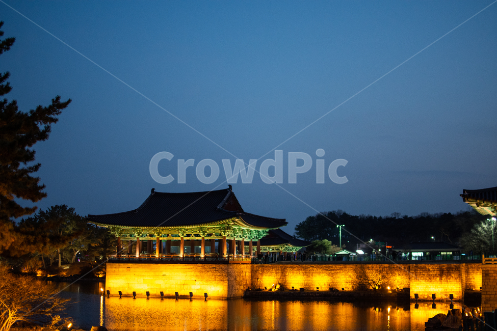 building,건물,architecture,건축물,동궁과월지,안압지,경주,통일신라,신라,궁궐,야경,밤,풍경,nightscape,night,landscape,한국전통,한국문화,korean traditional,korean culture,랜드마크,landmark,tourist attraction,한국랜드마크,한국관광지,한국명소,korea landmark,korea tourist attraction