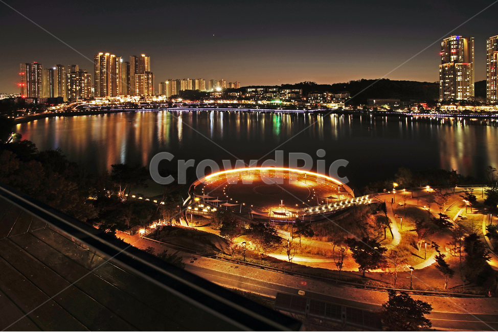광교호수공원,영통,수원시,호수,원천저수지,아파트,가을,계절,신비한물너미,야경,반영,야경,밤,풍경,nightscape,night,landscape,건축물,건물외관,exterior,building,structure,architecture,construction
