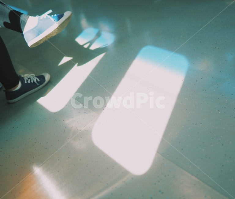 서울,지하철,도시,감성,감성사진,빛,그림자,subway,shadow,city,korea,사람,인물,인간,human,person,신체일부,몸,body,휴식,힐링,rest,relaxation,healing