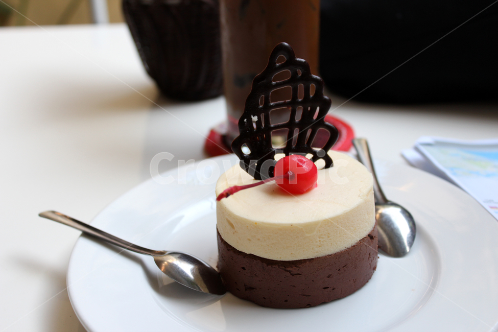 누끼,음식,디저트,케이크,케잌,cake,dessert,food,cherry,체리,스푼,spoon,음식,식재료,요리,food,cook,meal,dishes,food reserves,빵,bread,디저트,간식,후식,dessert,snack