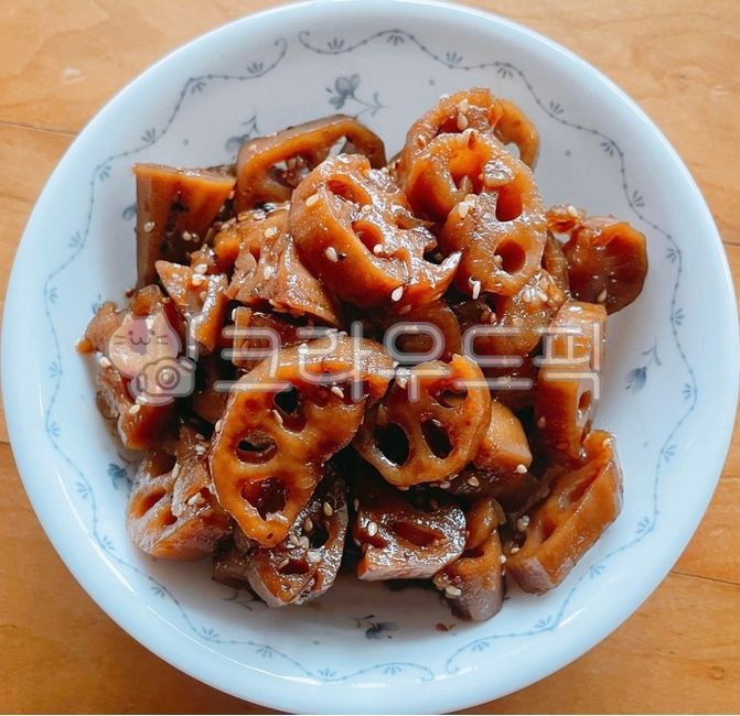 연근조림,조림,연근,조림요리,밥반찬,반찬,한식,한국음식,한국요리,밑반찬,밥도둑,음식,요리,식사,식재료,먹방,참깨,깨,food,dish,cook,meal,koreanfood,seasme