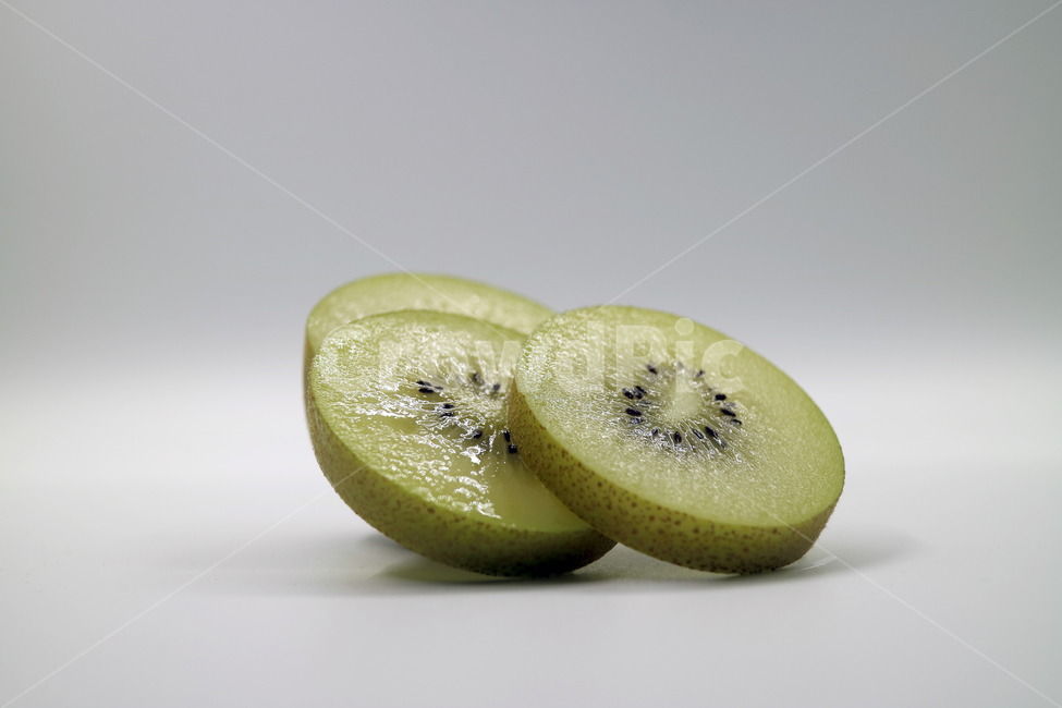 키위,골드키위,열대과일,과일,음식,식품,식재료,요리재료,음식재료,신선한,슬라이스,과육,오브젝트,누끼,음식,식재료,요리,food,cook,meal,dishes,food reserves,과일,열매,fruit,누끼,remove background
