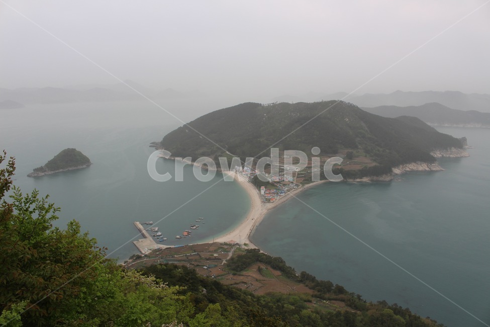 비진도,섬,해변,바다,마을,산,mountain,island,beach,ocean,sea,nature,자연,논,밭,자연,풍경,nature,landscape,한국자연풍경,한국자연경관,korea nature landscape,outdoors,옥외,land,땅,경치,shoreline,해안선,water,물,대양,promontory,곶,scenery