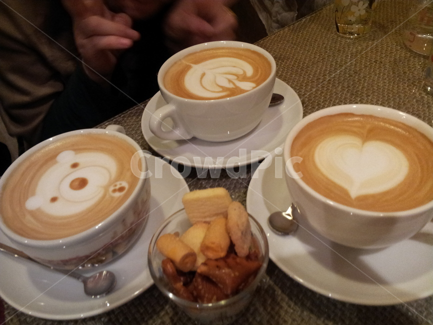 라떼아트,곰돌이라떼,하트라떼,무늬라떼,이쁜커피잔,커피,카페,coffee,cafe