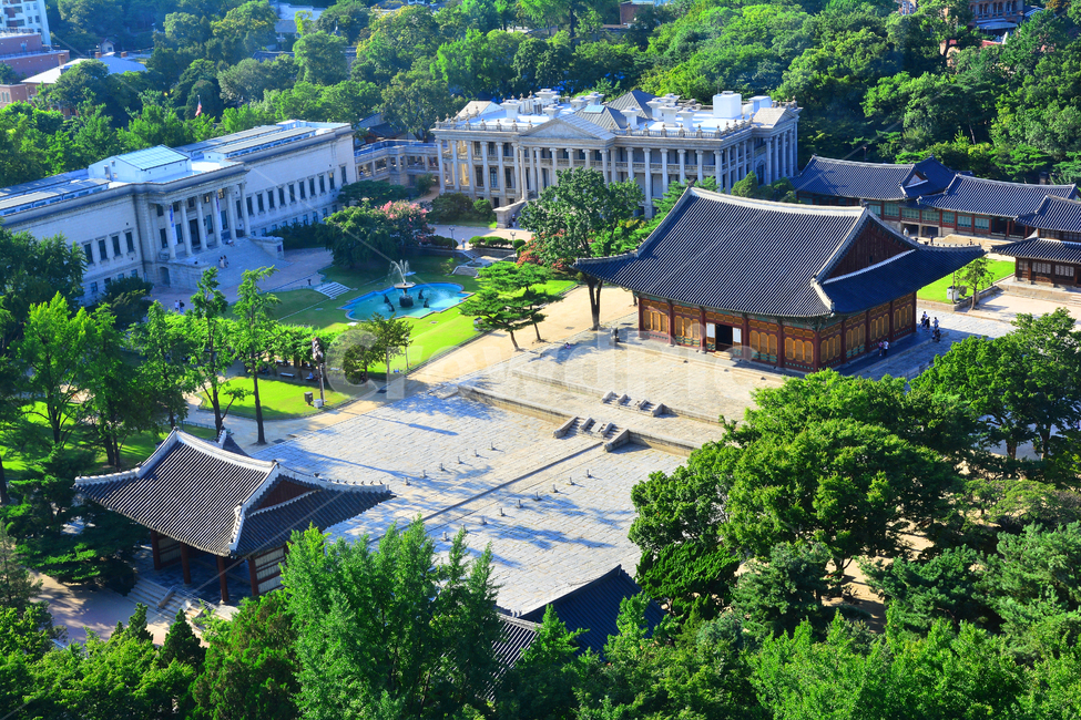 덕수궁,서울,건축,building,고궁,ancientpalace,유산,역사,보존,문화유산,조선시대,culture,전통,traditional,modern,풍경,서울풍경,landscape,석조전,한국전통,한국문화,korean traditional,korean culture,랜드마크,landmark,tourist attraction,한국랜드마크,한국관광지,한국명소,korea landmark,korea tourist attraction