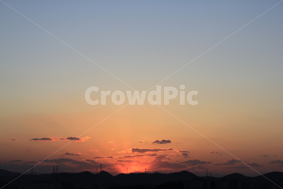 노을,석양,저녁하늘,하늘,sky,sunset,일몰,해질녘,감성,자연,풍경,nature,landscape,outdoors,옥외,dusk,황혼,dawn,새벽,red sky,붉은 하늘