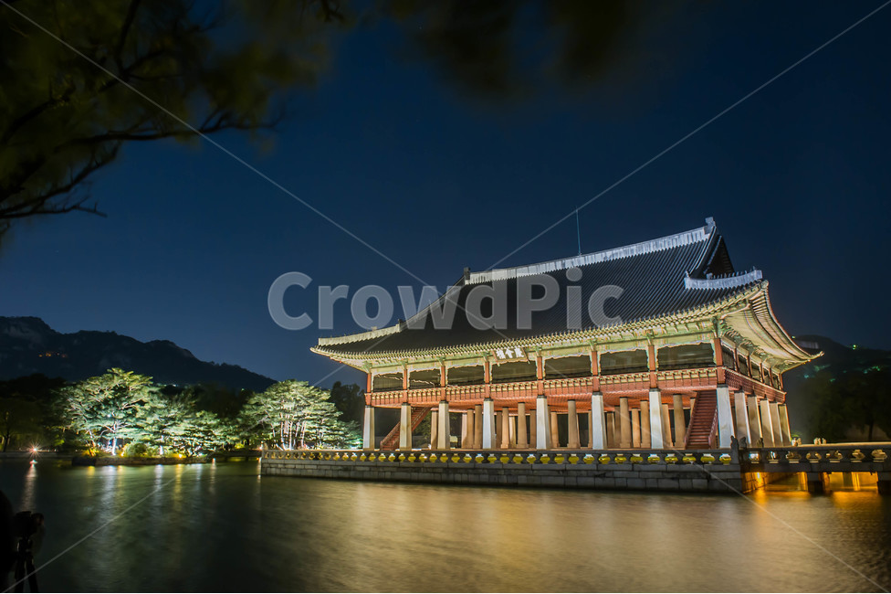 광화문,경회루,야경,장노출,반영,야경,밤,풍경,nightscape,night,landscape,한국전통,한국문화,korean traditional,korean culture,랜드마크,landmark,tourist attraction,한국랜드마크,한국관광지,한국명소,korea landmark,korea tourist attraction,건축물,건물외관,exterior,building,structure,architecture,construction,건물,worship,예배,shrine,신사,pagoda,탑
