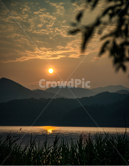 일출,강,하늘,구름,sunrise,redsky,붉은하늘,sunlight,햇빛,자연,풍경사진,자연,풍경,nature,landscape
