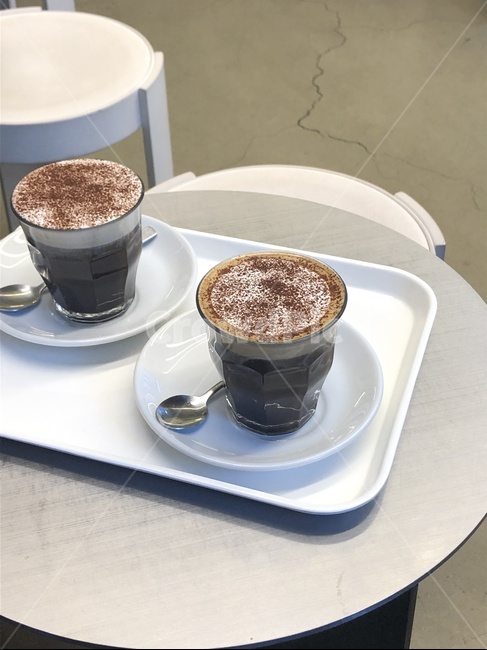 카페,커피,커피잔,흰색쟁반,테이블,커피,카페,coffee,cafe