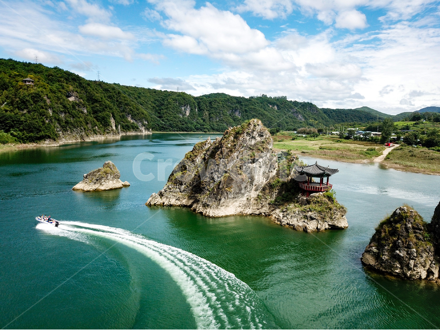 도담삼봉,단양도담삼봉,단양팔경,항공컷,드론샷,드론,모터보트,자연,풍경,nature,landscape,한국자연풍경,한국자연경관,korea nature landscape,교통,교통수단,traffic,transportation,outdoors,옥외,land,땅,ocean,대양,water,물,sea,바다,shoreline,해안선,promontory,곶,coast,연안