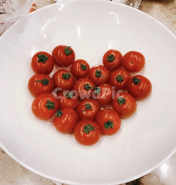 방울토마토,하트,플레이팅,빨강,빨간색