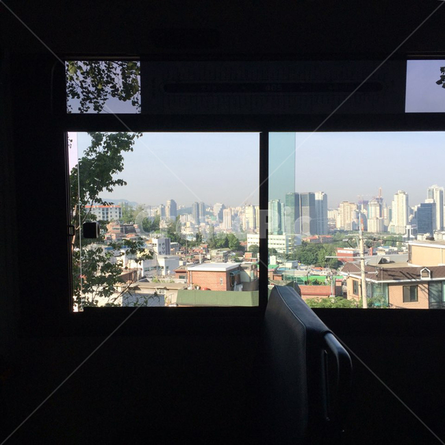 창문,버스,프레임,액자,도시,도시,풍경,city,landscape,한국도시풍경,한국도시경관,korea cityscape