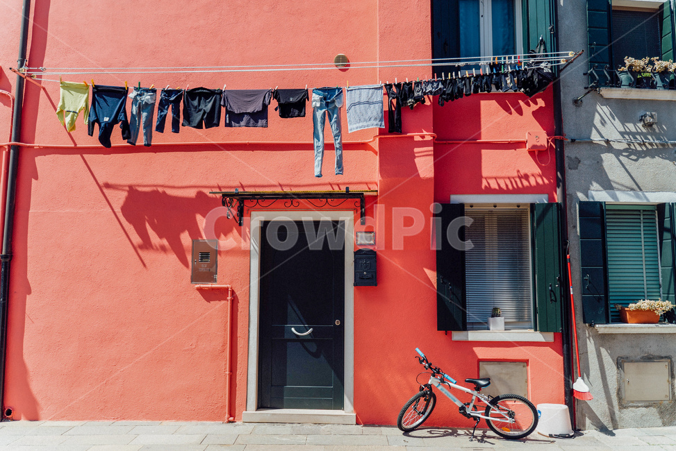 부라노섬,부라노,베니스,베네치아,이탈리아,도시,알록달록,유럽,burano,venice,venezia,색감,건물,하늘,해외도시,해외,빨래,빨랫줄