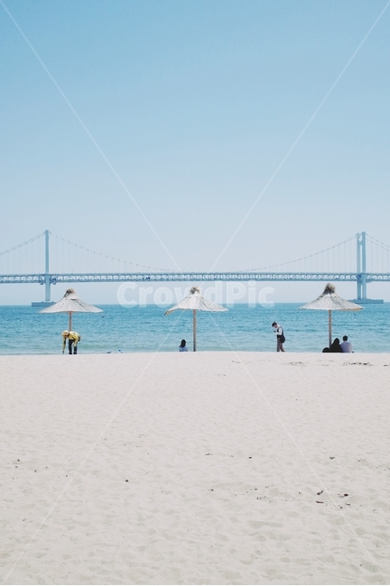 광안리,부산,바다,하늘,감성사진,자연,광안대교,해변,바다,beach,sea,랜드마크,landmark,tourist attraction,한국랜드마크,한국관광지,한국명소,korea landmark,korea tourist attraction,사람들,대중,군중,other people,crowd,여행,휴가,traveling,vacation,trip