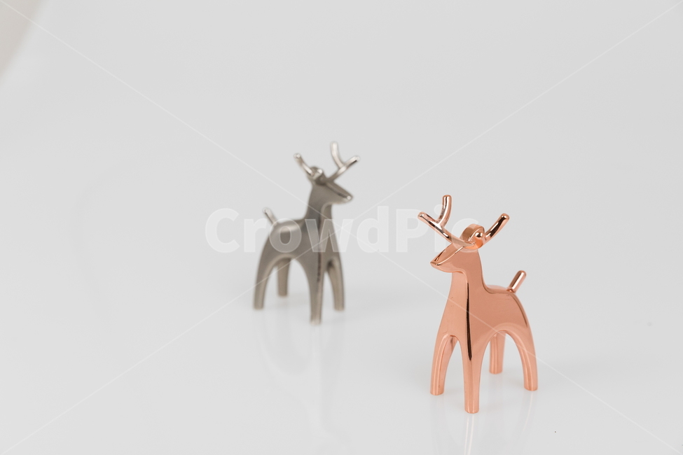 심리학,생활,커플,사슴,동상,골드,실버,함께,사랑,노루,금속,럭셔리,동물,뿔,반사,빤짝,광채,쥬얼리,루돌프,크리스마스,아웃포커싱,보석,귀금속,귀여운,액세서리,장식품,백그라운드,사물,물건,오브젝트,thing,object,matter