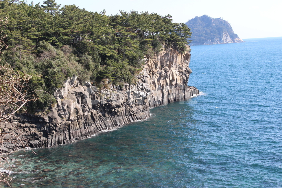제주도,바다,자연,풍경,제주도풍경,자연,풍경,nature,landscape,제주도,jeju,jeju island,land,땅,outdoors,옥외,promontory,곶,water,물,shoreline,해안선,cliff,낭떠러지,sea,ocean,대양