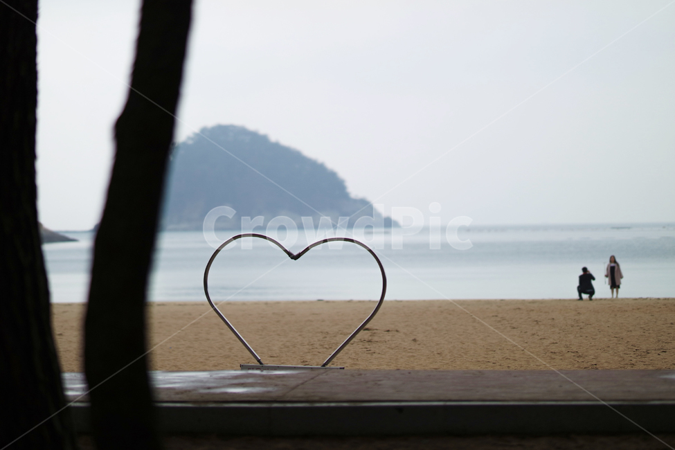 남해,상주은모래해변,바다,커플,연인,하트,사진찍는연인,감정표현,기분,feeling,emotion