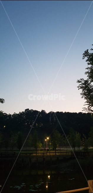 달,밤하늘,초승달,풍경,하늘,호수,공원
