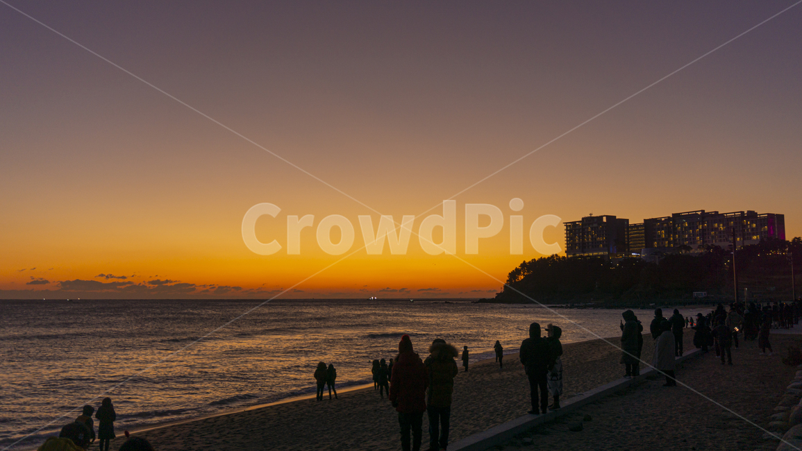 일출,바다,해안가,햇빛,붉은하늘,하늘,새벽,황홀,자연,redsky,nature,sunlight,sunset,sky,dusk,dawn,인간,human,person,사람