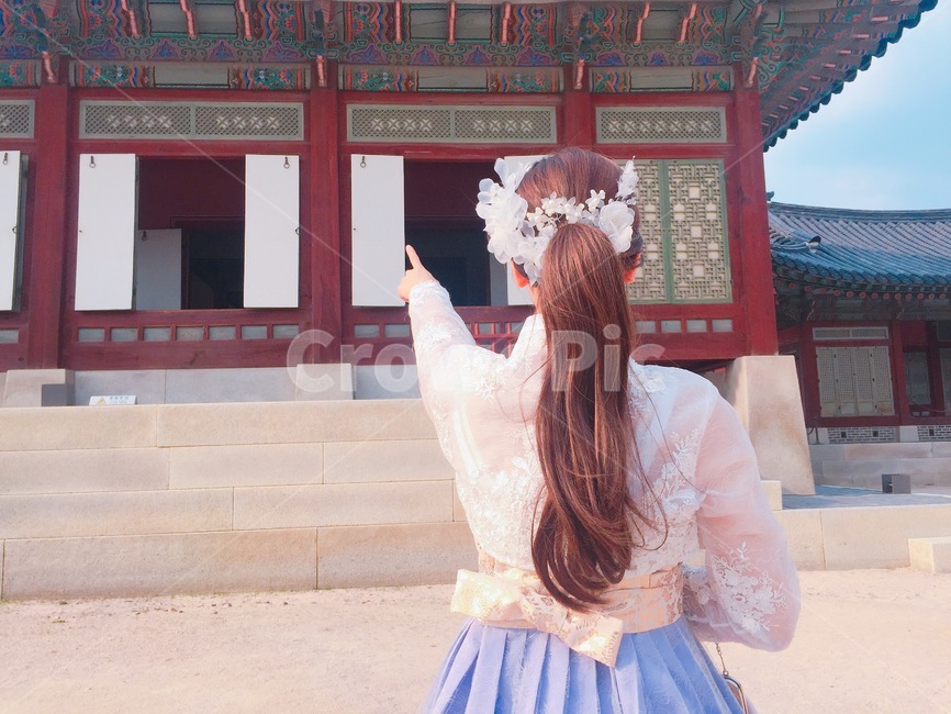 여자,뒷모습,궁,여자한복뒷모습,여자한복,궁뒷모습,경복궁,한국전통,한국문화,korean traditional,korean culture,한복,한국전통의상,hanbok,korean traditional clothes,사람,인물,인간,human,person,여성,여자,woman,female,lady