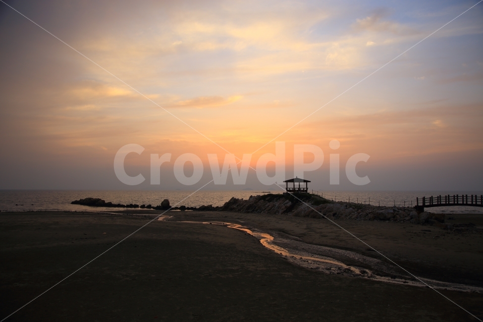 백바위해변,일몰,석양,서해안,바닷가,풍경,정자,물길,구름,자연,풍경,nature,landscape,한국자연풍경,한국자연경관,korea nature landscape,해변,바다,beach,sea,outdoors,옥외