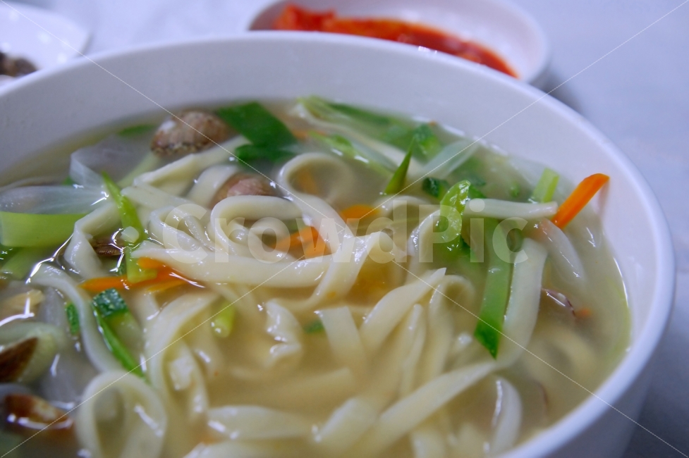 칼국수,국수,면,면류,면음식,면요리,그릇,야채,음식,한식,음식,식재료,요리,food,cook,meal,dishes,food reserves,면류,면요리,noodles,한식,한국음식,한국요리,korean food,korean dishes,korean meal,korean cook