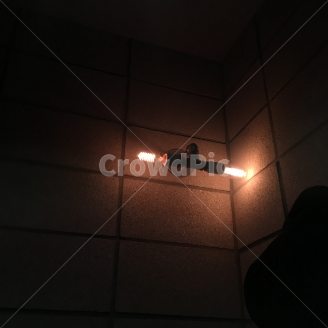 전구,전등,명암대비,느낌있는,감성,인테리어,실내디자인,interior design