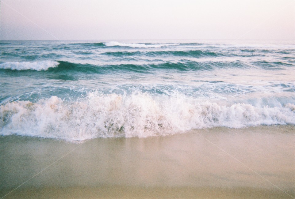 자연,바다,해변,파도,파도거품,강릉바다,경포해수욕장,청량한바다,힐링,sea,wave,healing,감성,쓸쓸함,고독,고독함,거친파도