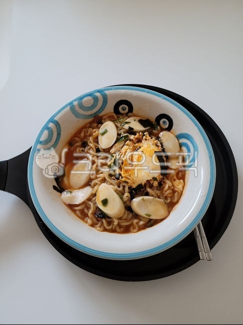 meal,ramen,egg,rice cake,Rice cake ramen,bowl,Midnight Snack,food