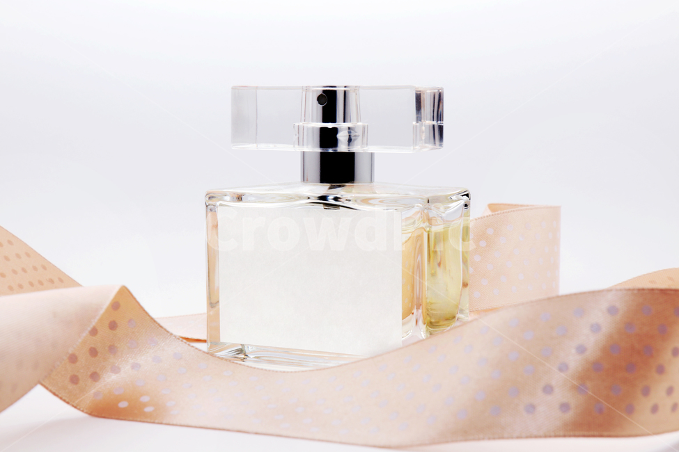 향수,향수병,목업,누끼,배경없음,심플,로맨틱,리본,뷰티,미용,beauty treatment,사물,물건,오브젝트,thing,object,matter,목업,목업이미지,실물모형,3d,모크업,mockup