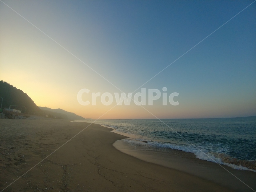 노을,해변,해변가,바닷가,바다,해수욕장,백사장,해질녘,자연,풍경,nature,landscape,해변,바다,beach,sea,soil,흙,sand,모래,outdoors,옥외