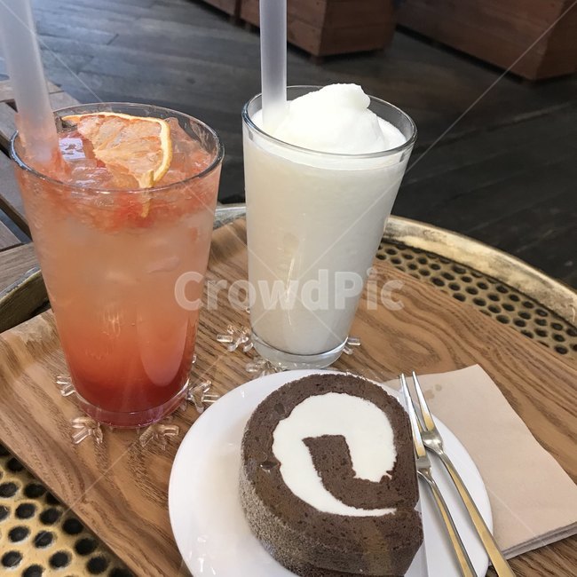 에이드,롤케이크,요커트,카페,디저트