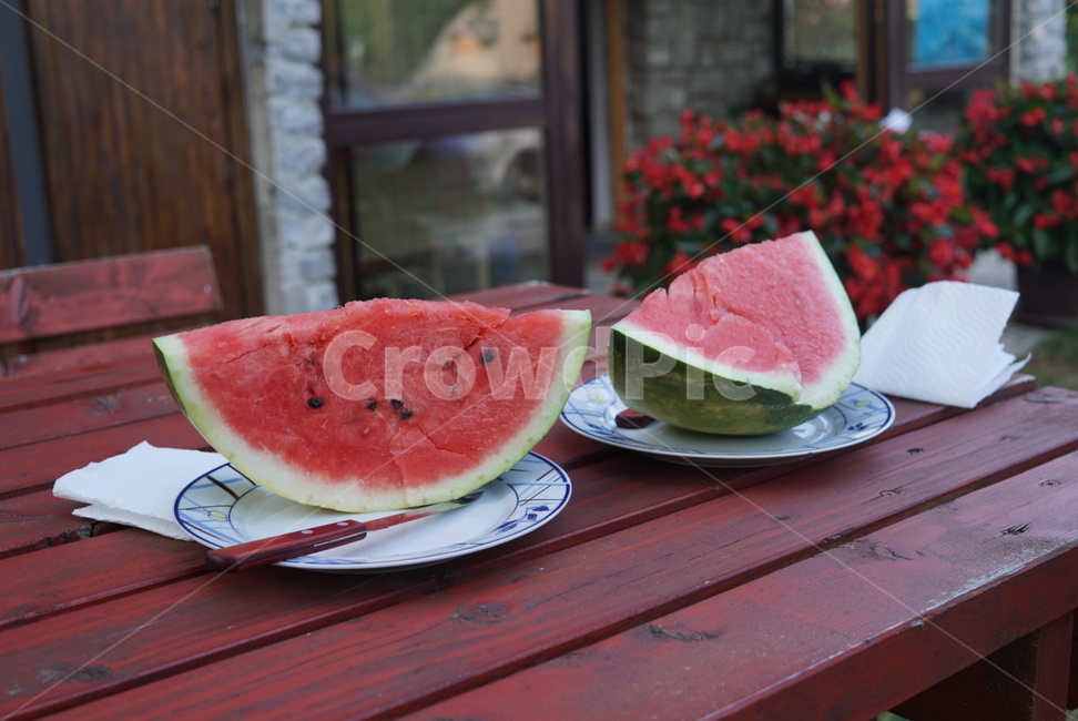 수박,watermelon,과일,fruit,food,식품,식물,plant,여름과일,테라스,식탁,과일,열매,fruit