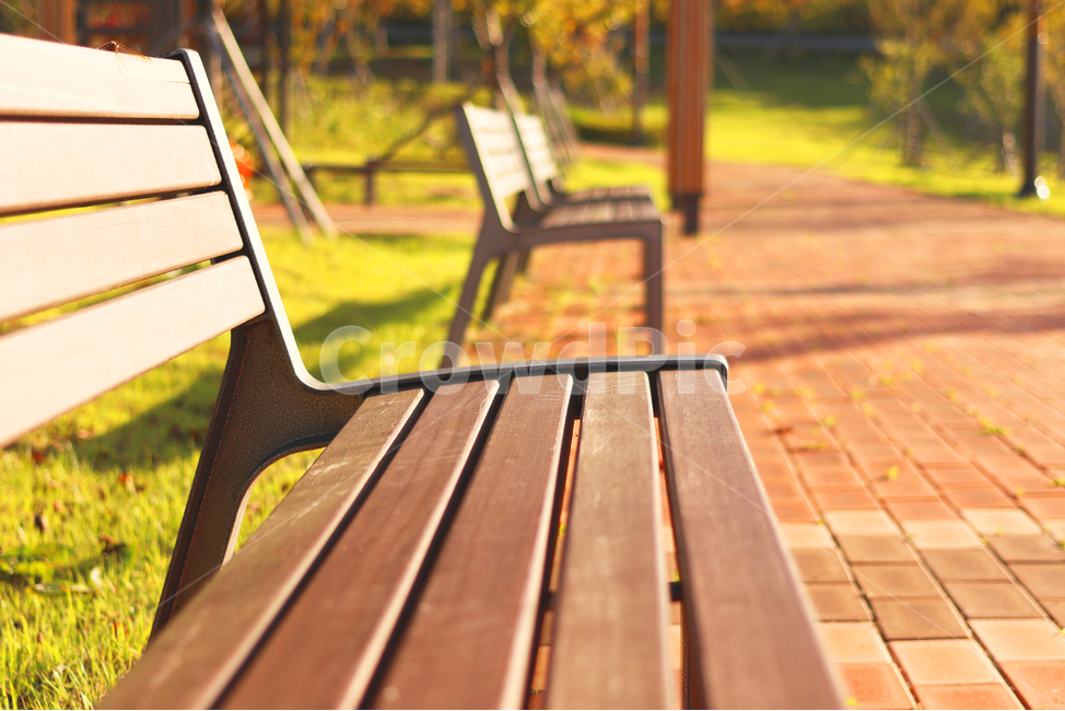 빛이드는,맑은공원,휴식,쉼터,맑은날,가을,bench,chair,의자,휴식,힐링,rest,relaxation,healing