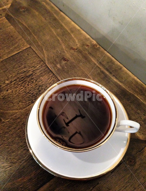 커피,커피잔,아메리카노,블랙커피,카페,감성,화이트커피잔,커피한잔,휴식,여유,반영,coffee,cafe,americano,feeling,rest