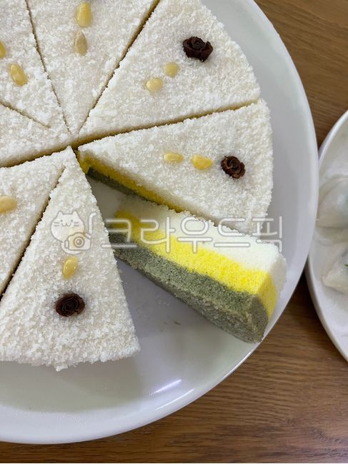 무지개떡,삼색떡,설기떡,전통떡,전통음식,food,음식,plate,그릇