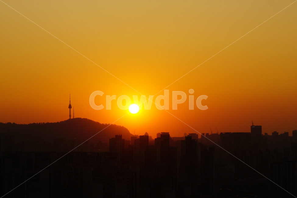 nature,자연,outdoors,옥외,sky,붉은하늘,redsky,하늘,황혼,서울노을,서울황혼,seoul,seoulsunset,orangeseoul,mountainseoul,서울산,산,해,sun,아파트,자연,풍경,nature,landscape