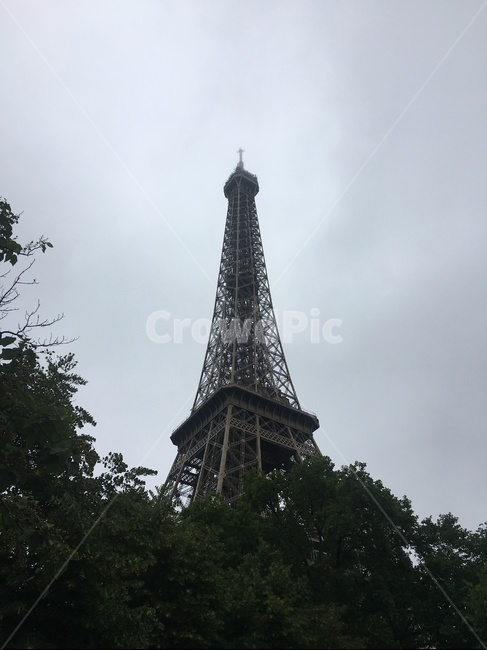 steeple,뾰족한탑,건축물,spire,architecture,첨탑,building,건물,탑,tower,에펠탑,eiffeltower,파리