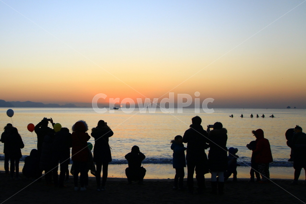 person,사람,human,인간,silhouette,실루엣,outdoors,옥외,nature,자연,일출,남열해수욕장,서핑,고흥,사람들,대중,군중,other people,crowd,실루엣,그림자,silhouette,shadow,인물실루엣,사람실루엣,character silhouette,human silhouette