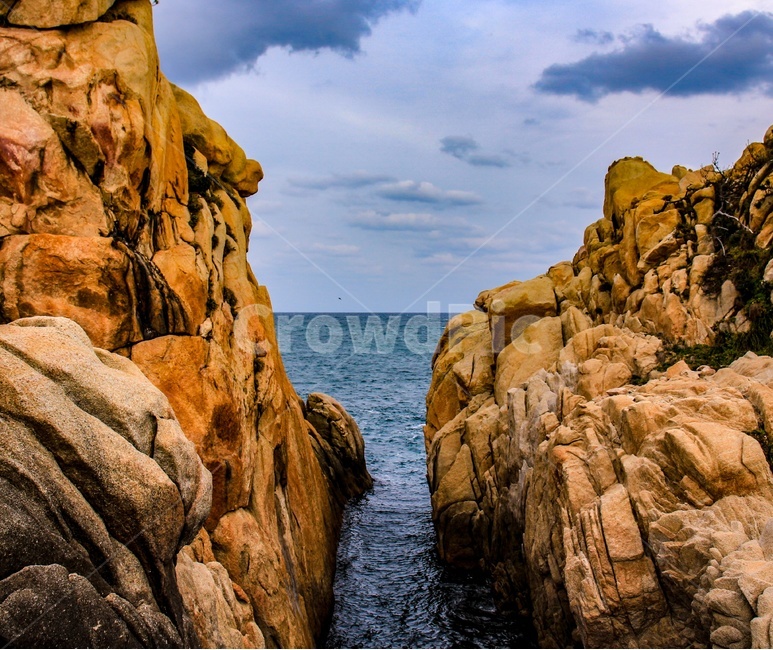 돌,바위,암석,바다,푸른색,자연,자연,풍경,nature,landscape,한국자연풍경,한국자연경관,korea nature landscape,outdoors,옥외,cliff,낭떠러지,promontory,곶