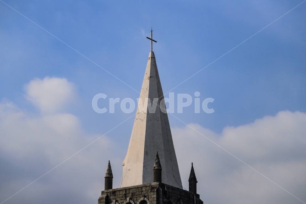 성당,십자가,하늘,구름,풍경,종교,신앙,religion,belief,faith,건축물,건물외관,exterior,building,structure,architecture,construction