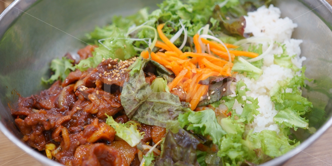제육덮밥,음식,한식,한국,한끼,배부름,점심,저녁,사람,먹다,음식,식재료,요리,food,cook,meal,dishes,food reserves,육류,고기,meat,한식,한국음식,한국요리,korean food,korean dishes,korean meal,korean cook