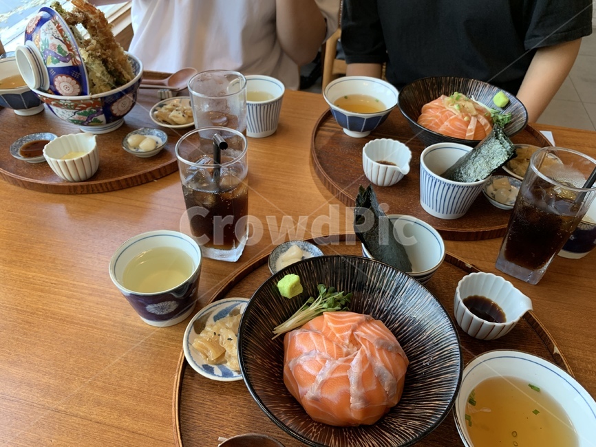 일식,요리,음식,텐동,초밥,연어,덮밥,밥,사케동,연어덮밥,연어초밥,가정식,연어요리,연어장