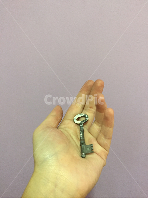 열쇠,키,key,손,열다,open,close