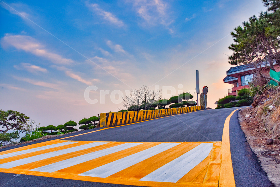 도로,road,아스팔트,과속방지턱,턱,하늘