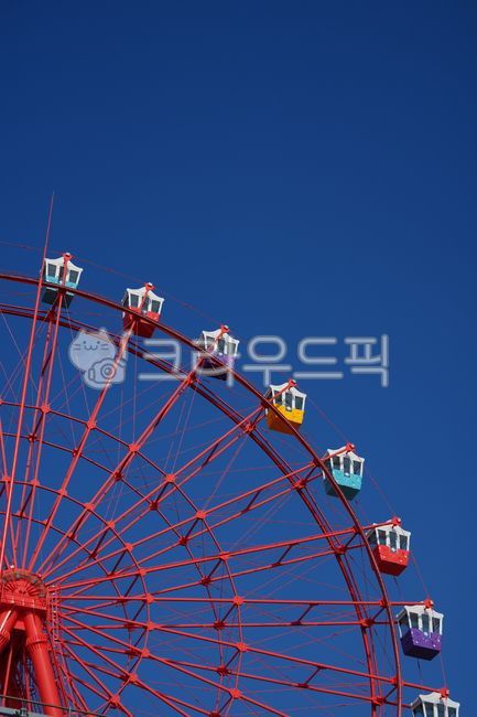 월미도,인천월미도,관람차,대관람차,놀이공원,인천여행,바다전망,관광지,감성사진,놀이기구,여행지,데이트코스,해안풍경,도시풍경,하늘배경,푸른하늘,건축구조물,레저활동,컬러풀,전망명소