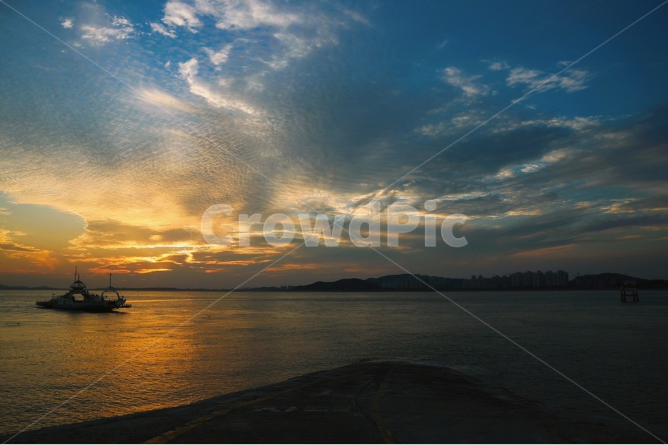 nature,자연,outdoors,옥외,바다,sea,beach,인천,월미도,차량,boat,보트