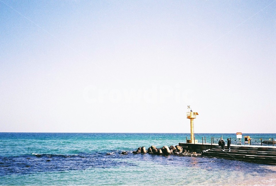 방파제,강릉해변,강릉바다,바다,바닷가,동해,물,water,waterfront,워터프론트,dock,독,pier,port,포트,필름사진,필름감성,필름카메라,필름